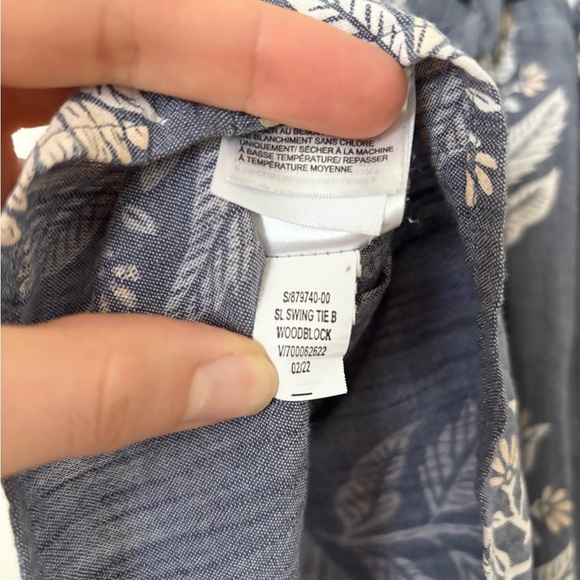 Old Navy Blue Floral Flowy Swing Bow Tie Back Crop Boxy Blouse Top - Picture 4 of 7